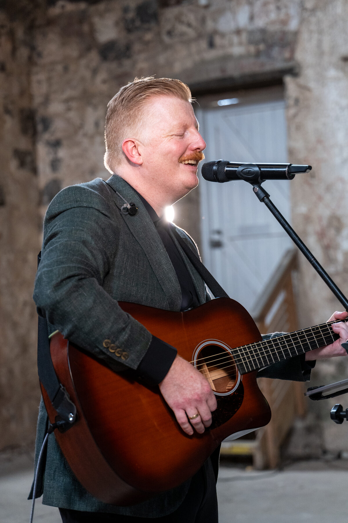 Scott Celebrant & Musician Elder Emo Weddings gallery